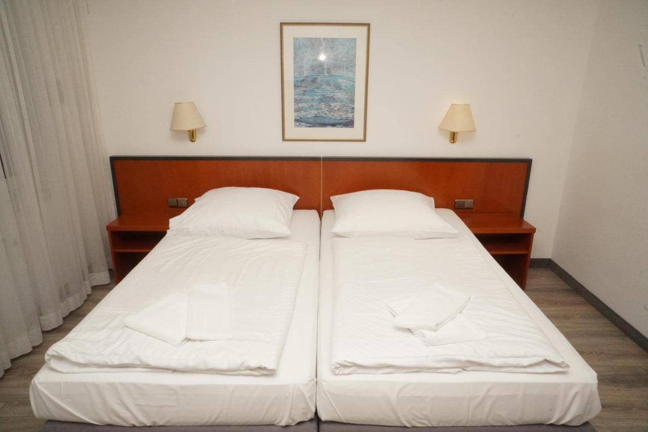 Hotel Birkenwerder Eksteriør billede